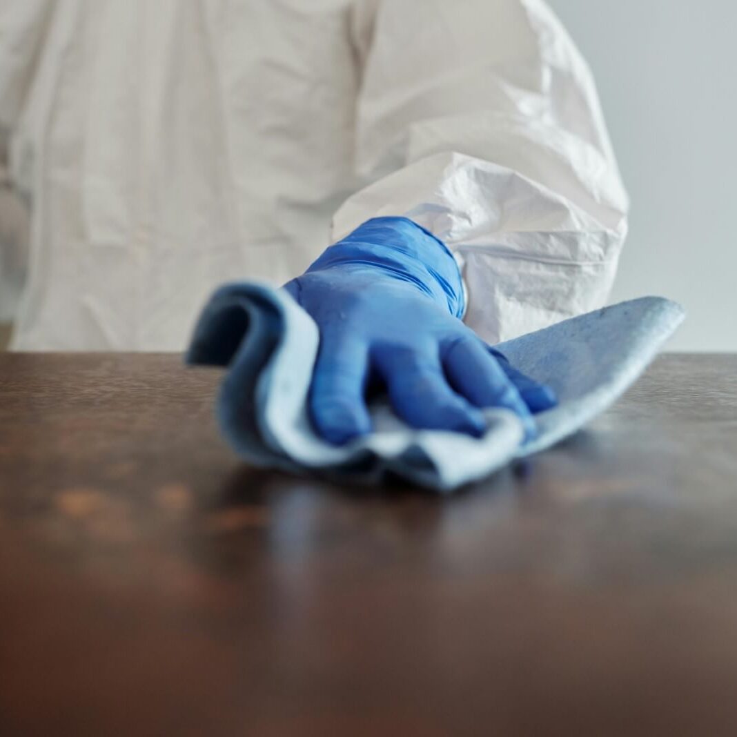 residential-cleaning-surfaces-with-gloves